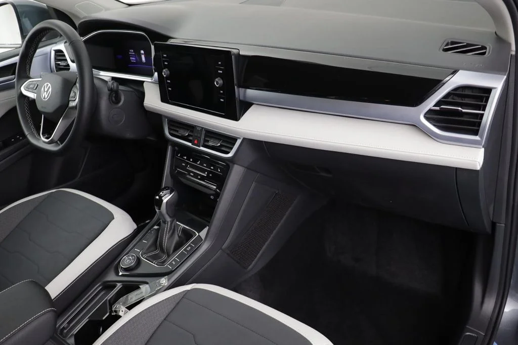 New 2026 Platinum Gray Volkswagen 1.5T SE image 20