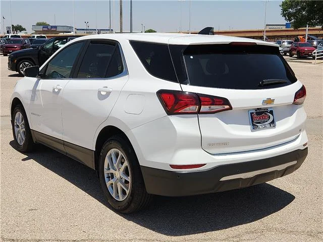 Used 2024 White Chevrolet LT w/1LT Front-Wheel Drive image 3