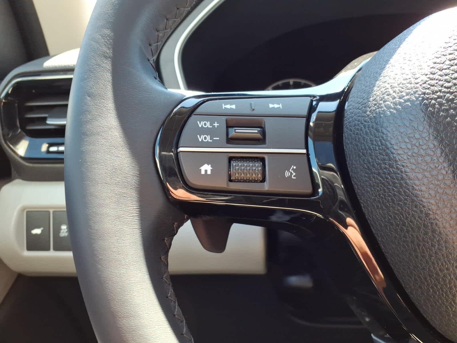2023 Honda Pilot Touring - Photo 23