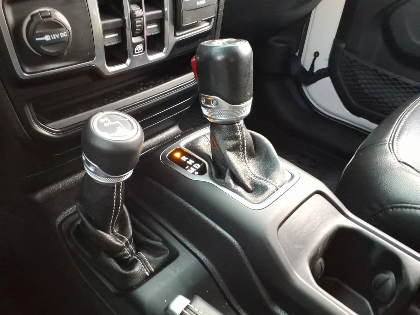 Used 2020 Bright White Clearcoat Jeep Sahara image 22