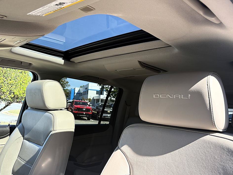 Used 2018 Mineral Metallic GMC Denali image 21