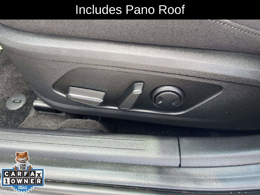 Certified Used 2025 White Hyundai SEL Convenience image 13