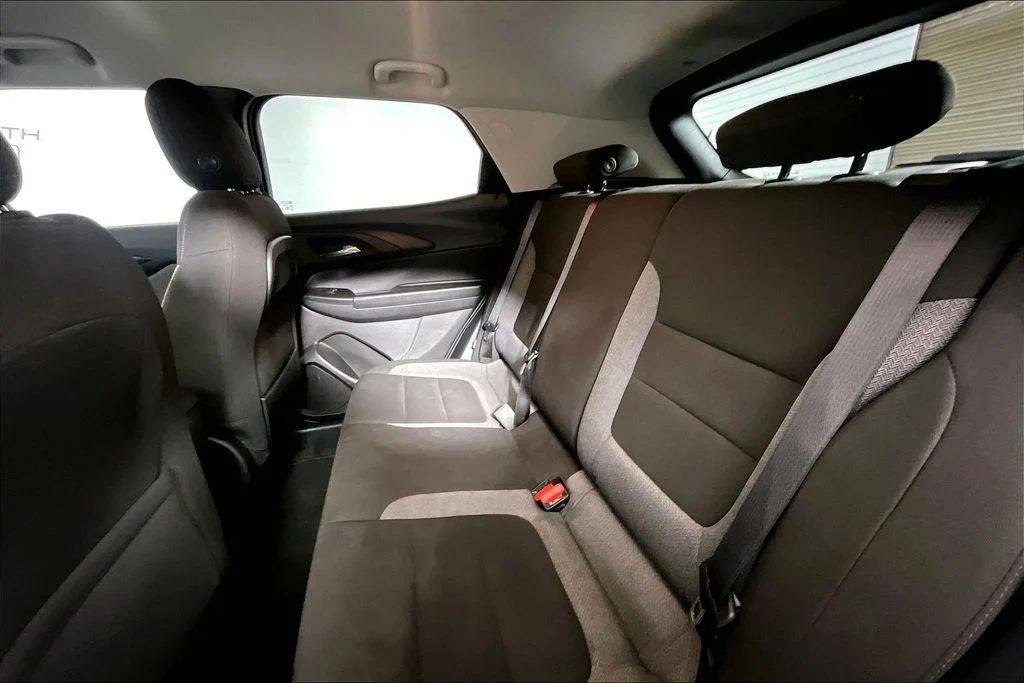 Certified Used 2025 Summit White Chevrolet LT image 21