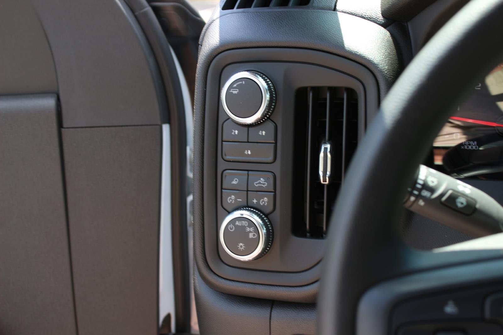 2026 GMC Sierra 3500HD Pro - Photo 21