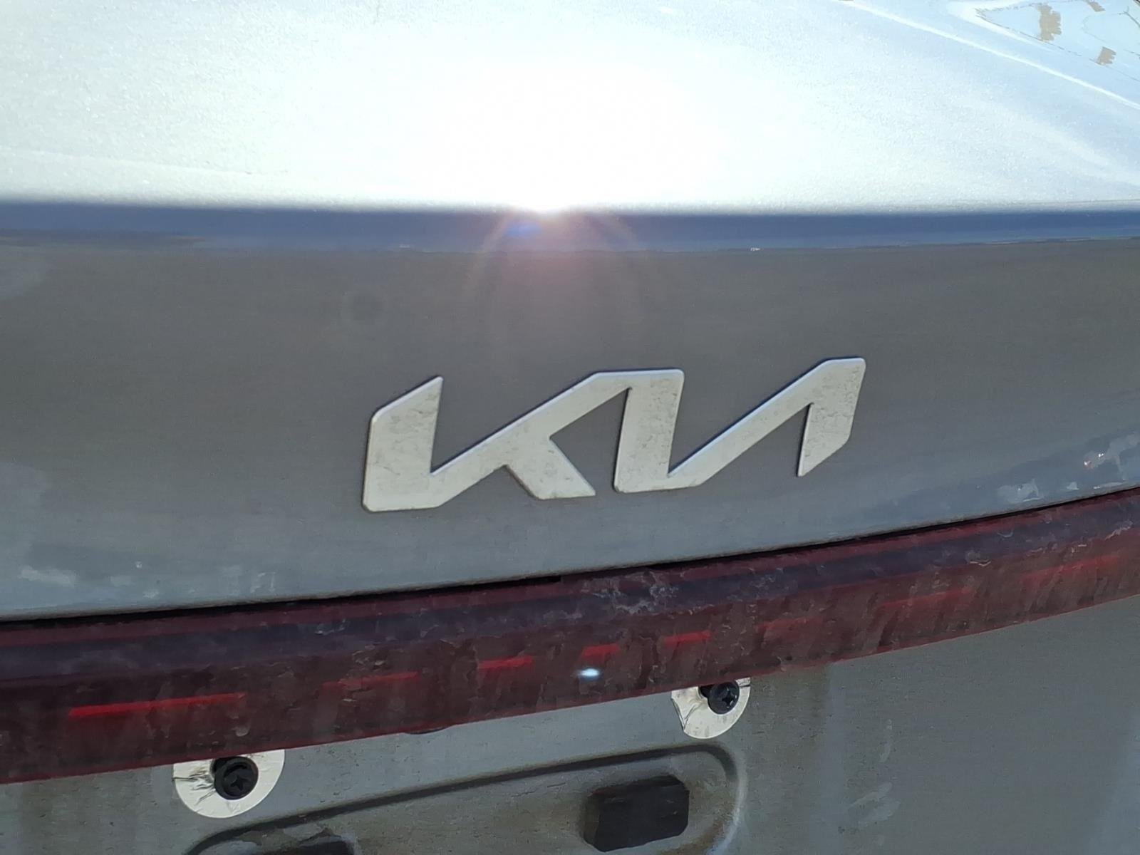 Used 2016 Aurora Black Pearl Kia LX image 7