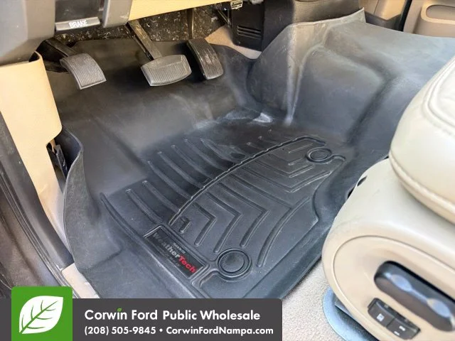 Used 2008 Gray Ford  image 26