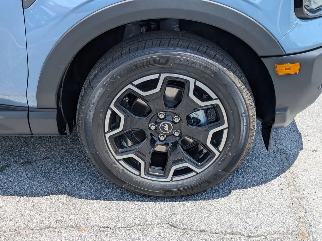 New 2026 Azure Gray Metallic Tri-Coat Ford Outer Banks image 11