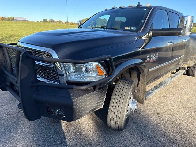 Used 2017 Brilliant Black Crystal Pearlcoat Ram Laramie image 2