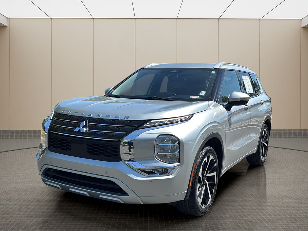 2022 Mitsubishi Outlander SEL Special Edition 2WD's photo
