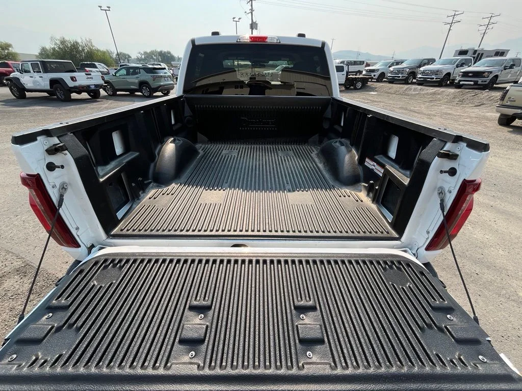 Used 2025 White Ford XLT image 17