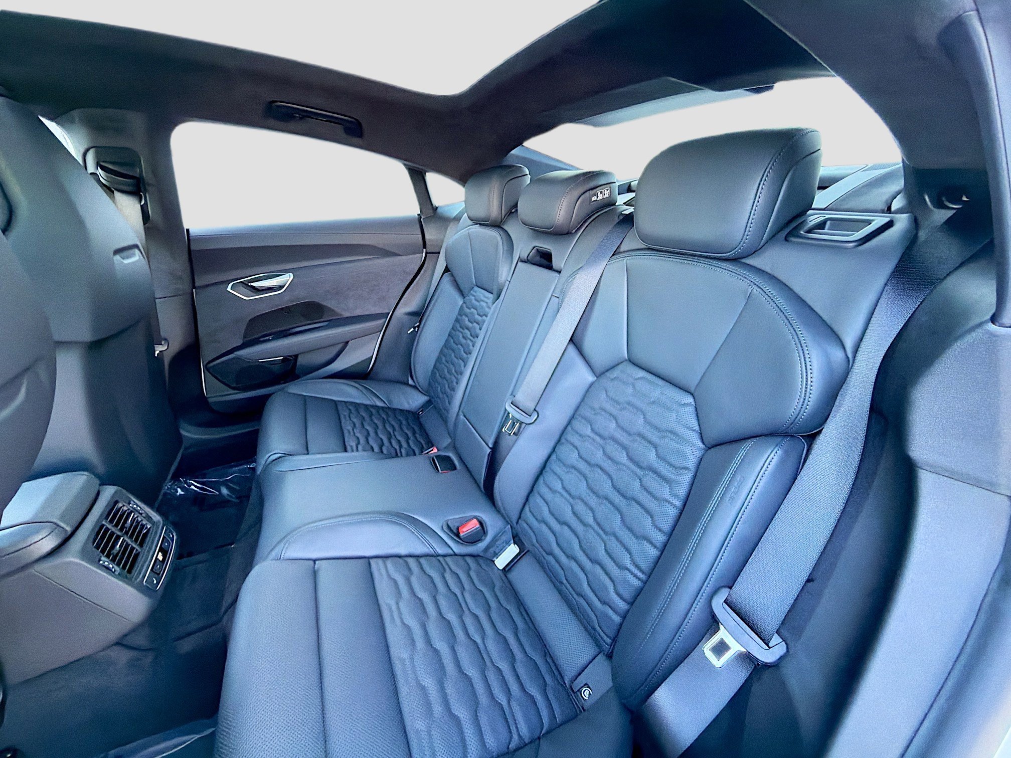 New 2026 Arkona White Audi Prestige image 20