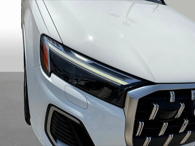 Used 2025  Audi 55 Premium image 35
