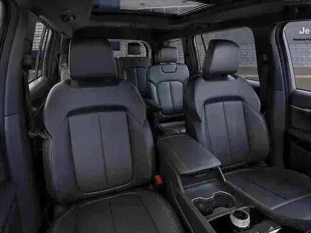 New 2027 High-Gloss Black Paint Jeep Limited image 21