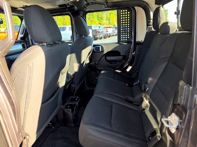 Used 2022 Gray Jeep Sport image 10