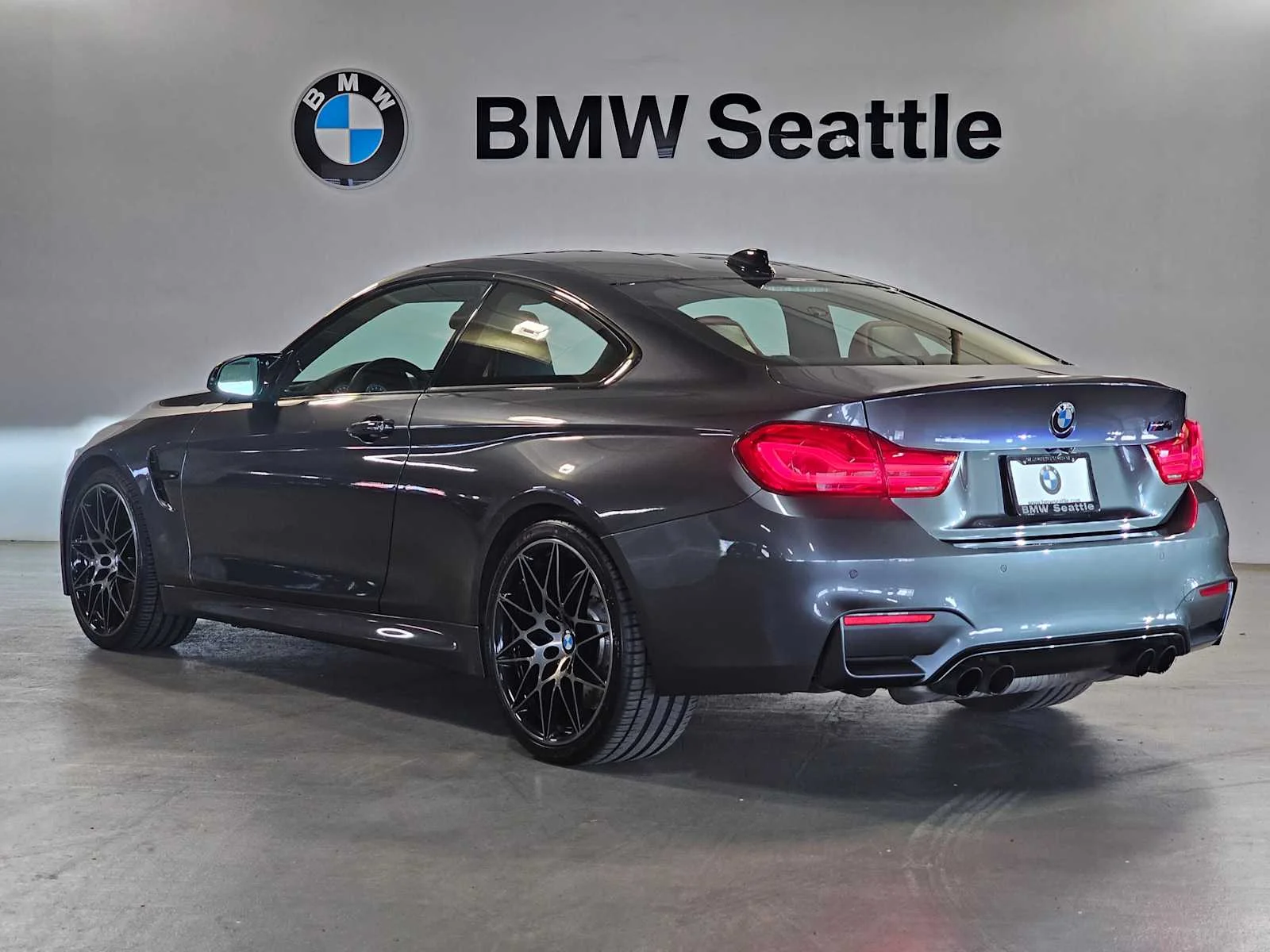 Used 2018 0B39 Mineral Grey Metallic BMW  image 5