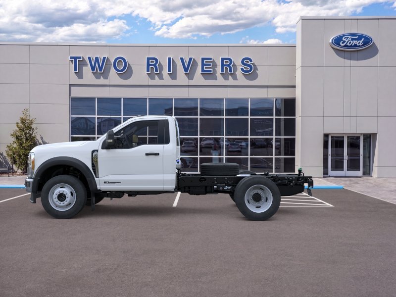 New 2026 Oxford White Ford F-600® XL image 3