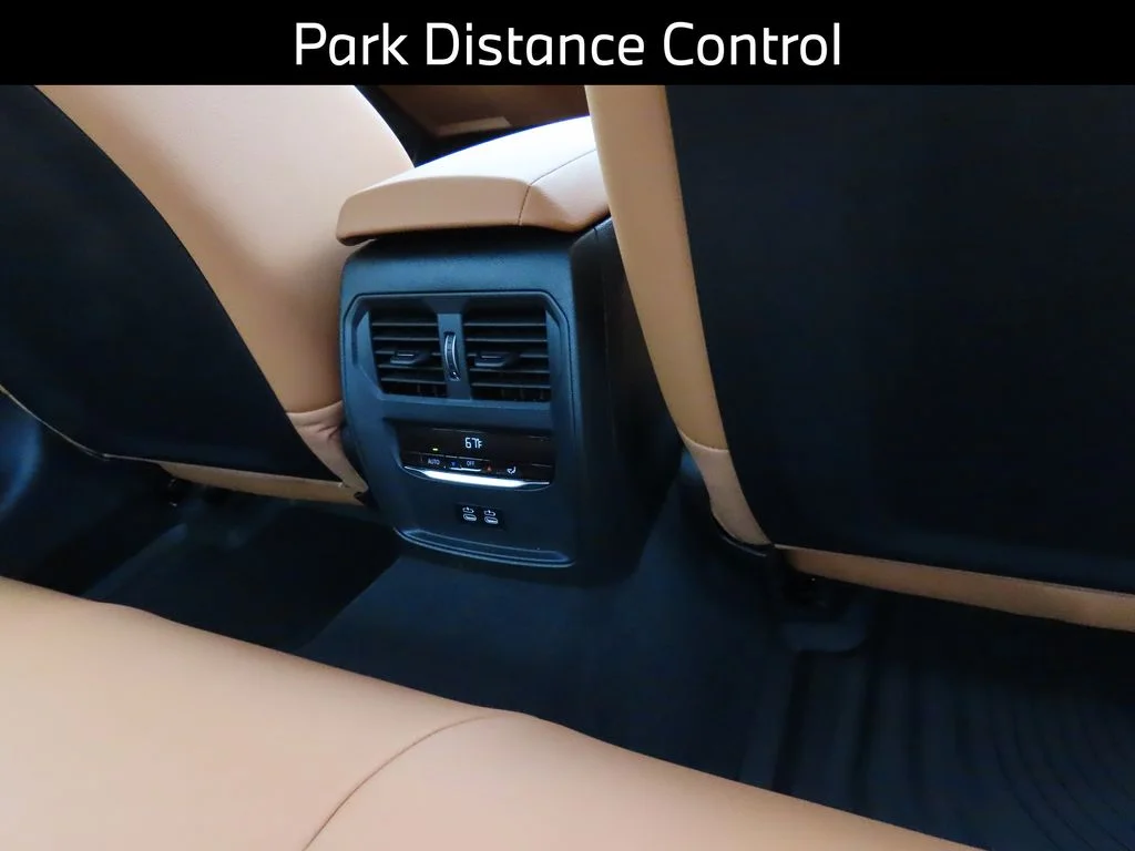 New 2026 White BMW 330i xDrive image 16