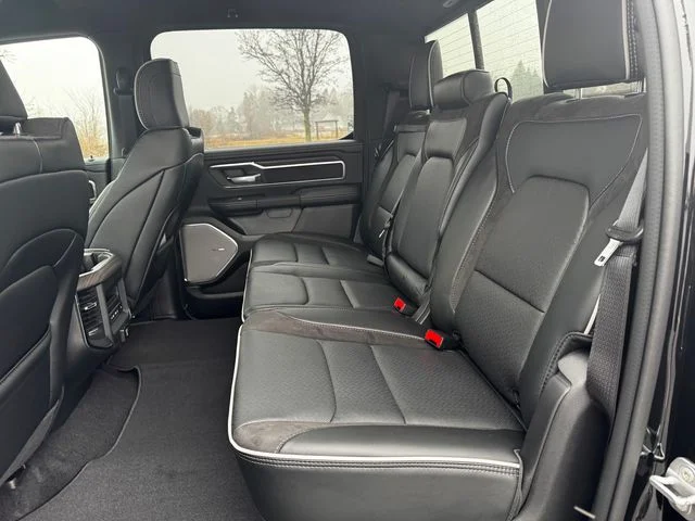 New 2026 Diamond Black Crystal Pearl-Coat Exterior Paint RAM LARAMIE image 19