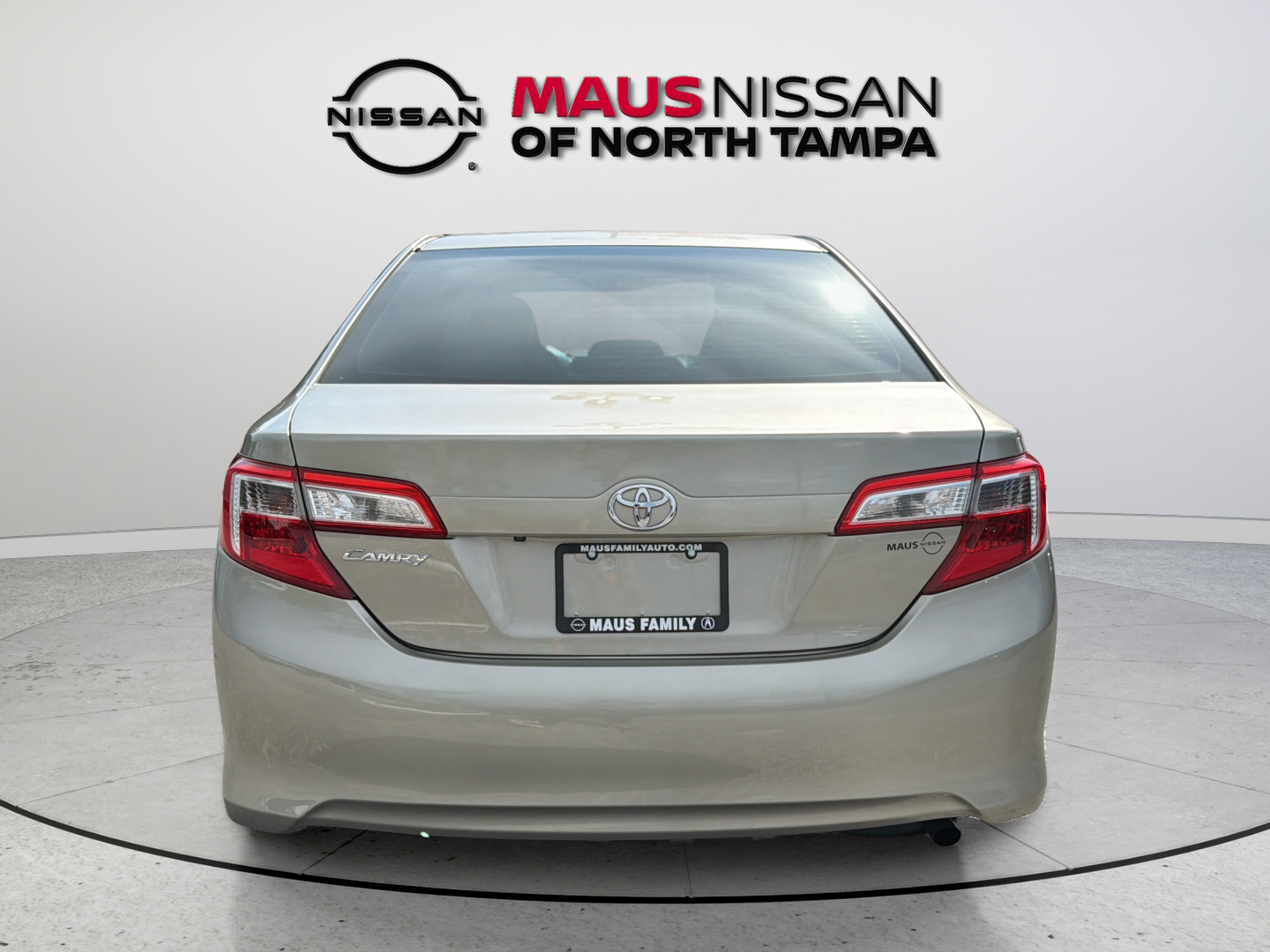 Used 2014 Creme Brulee Toyota L image 9