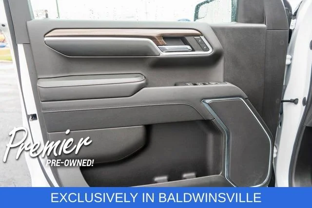 Used 2023 Summit White Chevrolet LT (2FL) image 13