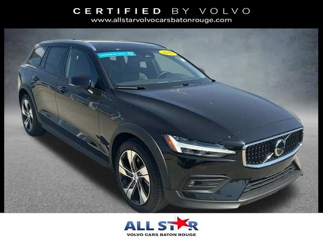 2025 Volvo V60 Cross Country B5 Plus AWD's photo