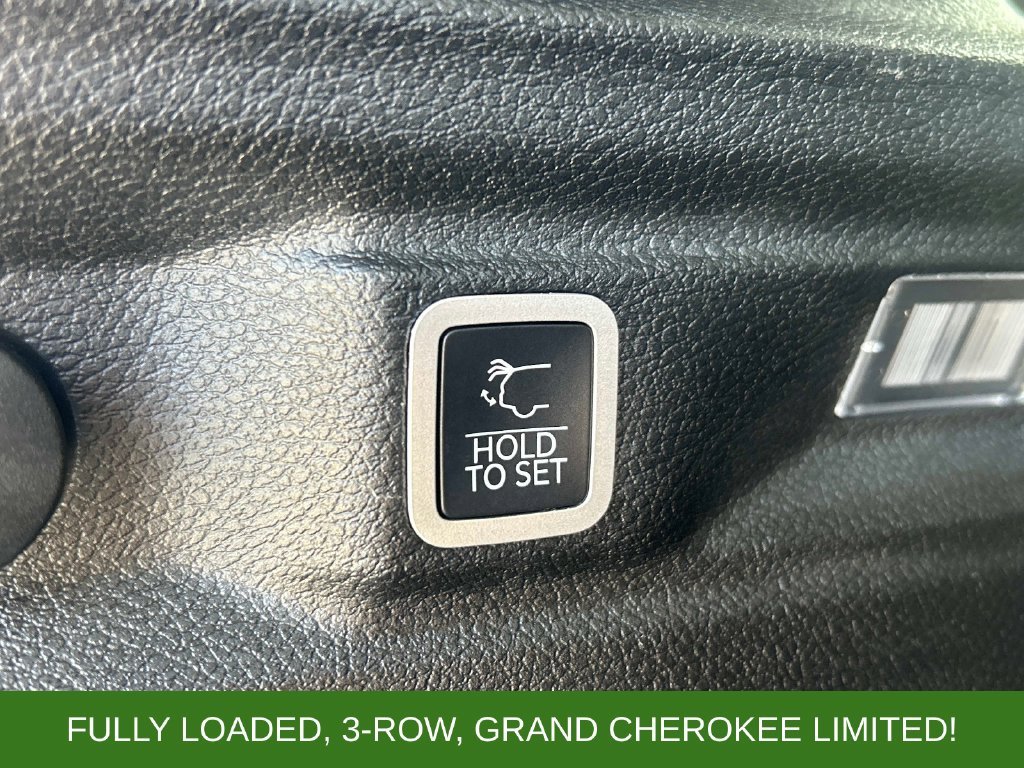 Used 2023 Black Jeep Limited image 12