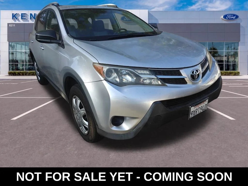 Used 2013 Silver Toyota LE image 1