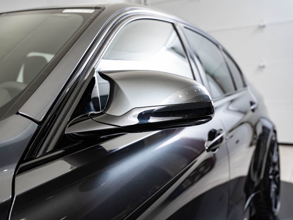 Used 2018 Mineral Gray Metallic BMW  image 17