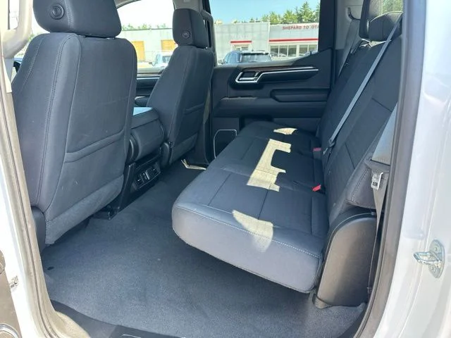 Used 2022 White Chevrolet LT image 15