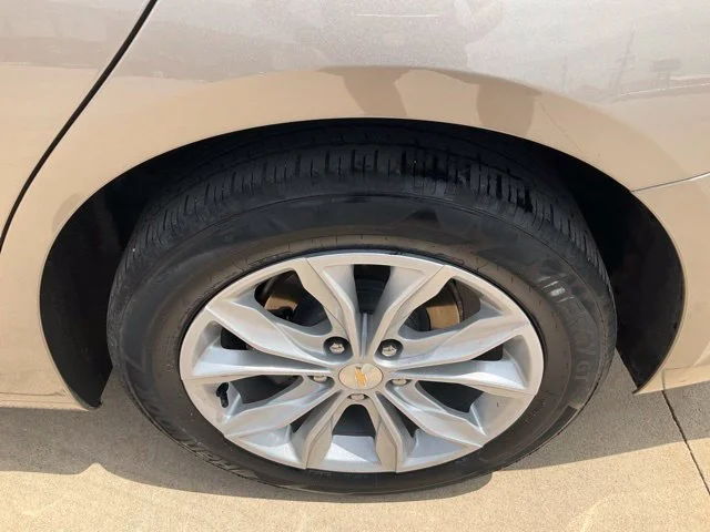 Used 2025 Gray Chevrolet LT image 30