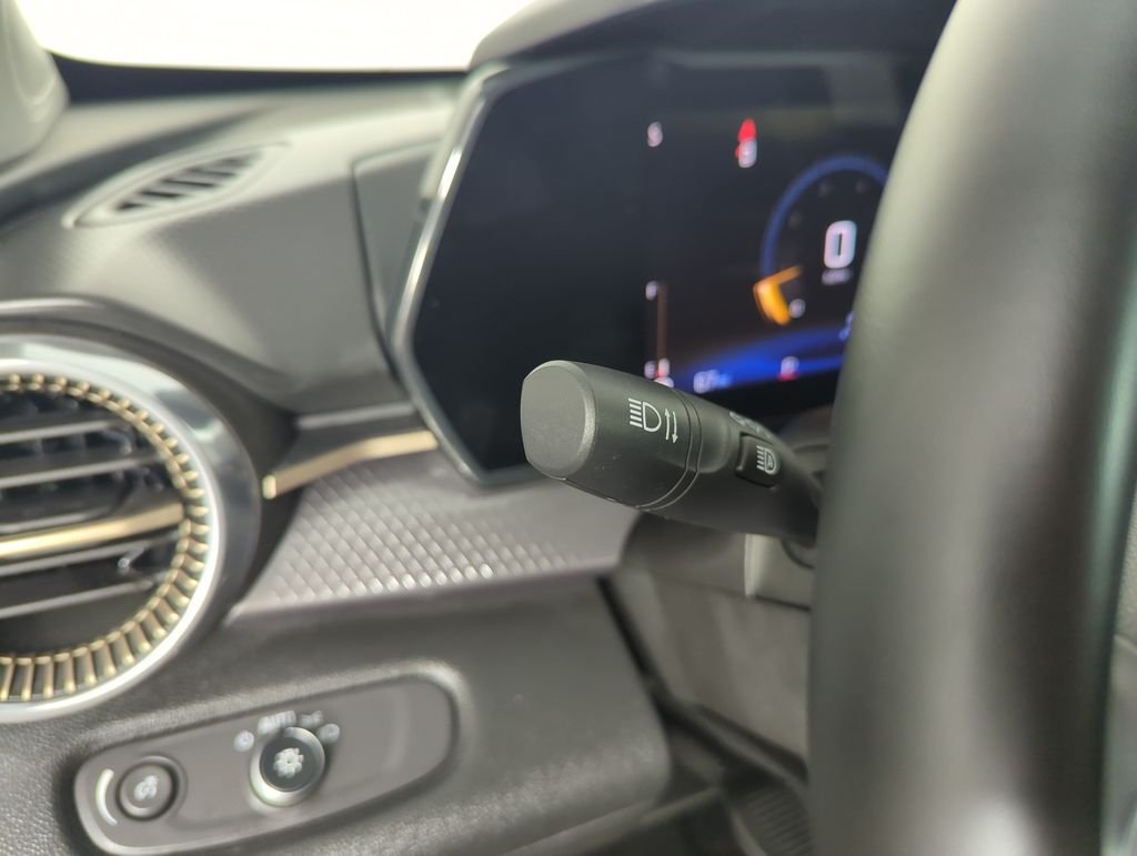 Used 2025 Black Chevrolet ACTIV image 21