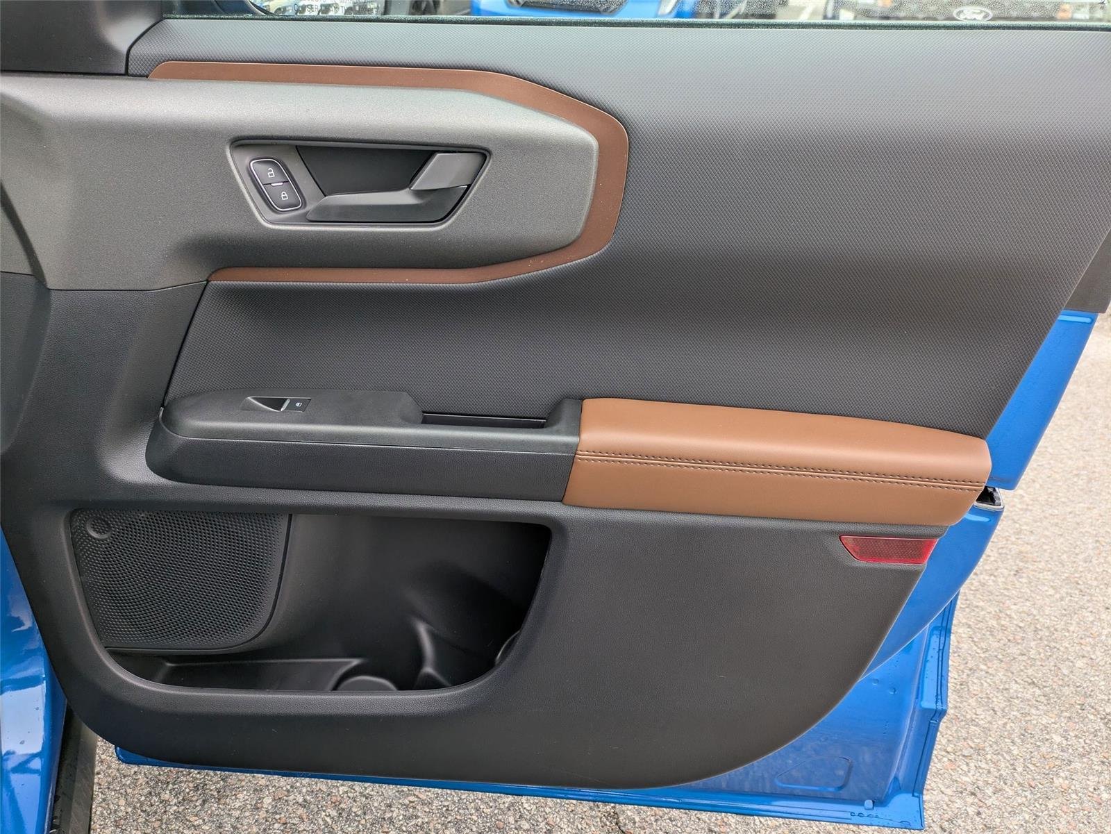 New 2025 Velocity Blue Metallic Ford Outer Banks® image 34