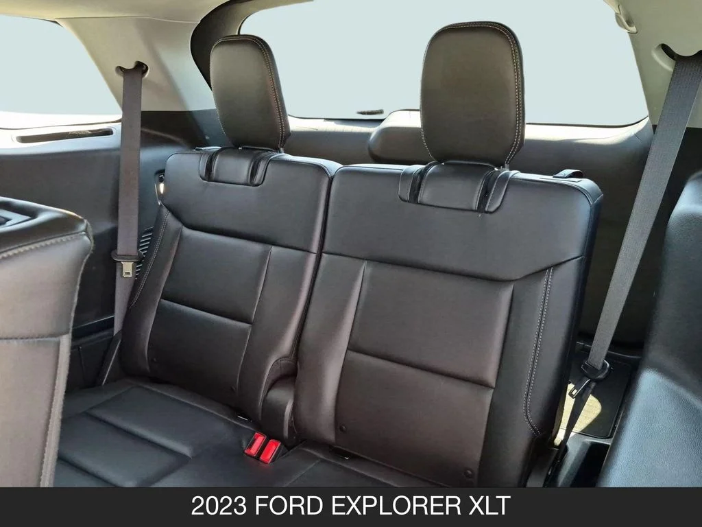 Used 2023 Silver Ford XLT image 26