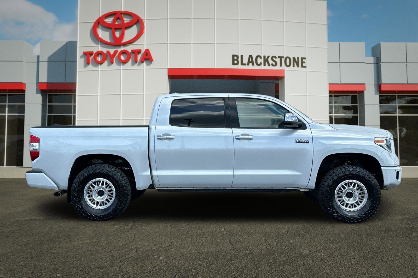 Used 2021 Wind Chill Pearl Toyota Platinum image 2