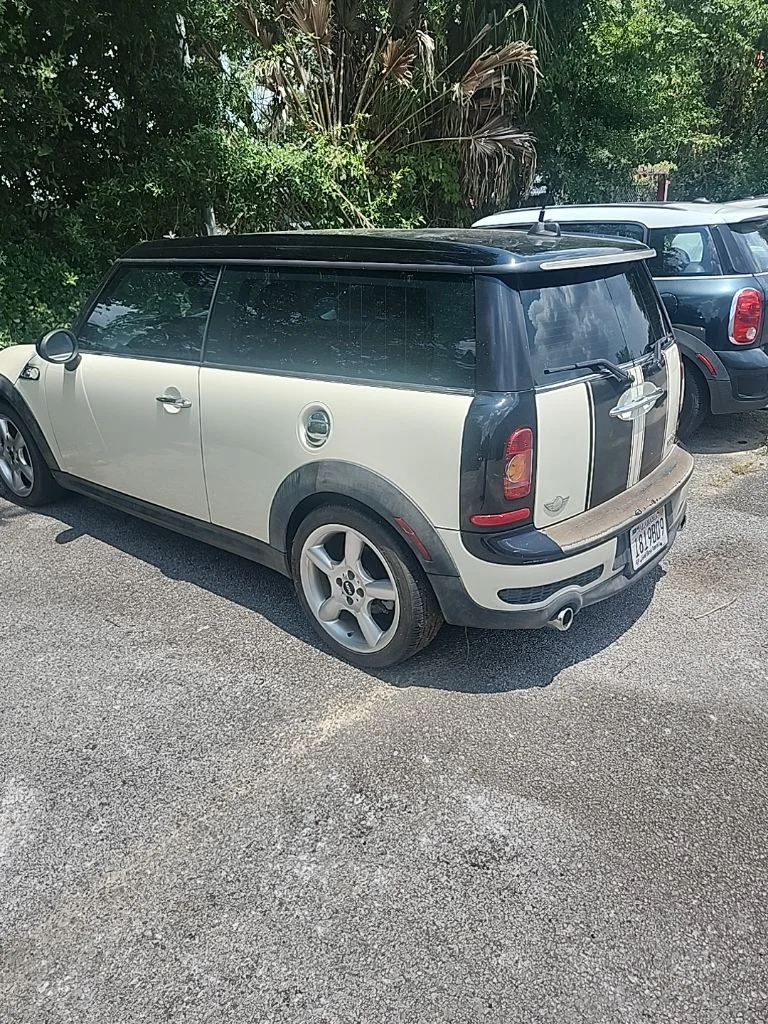 Used 2009 White MINI Clubman image 2