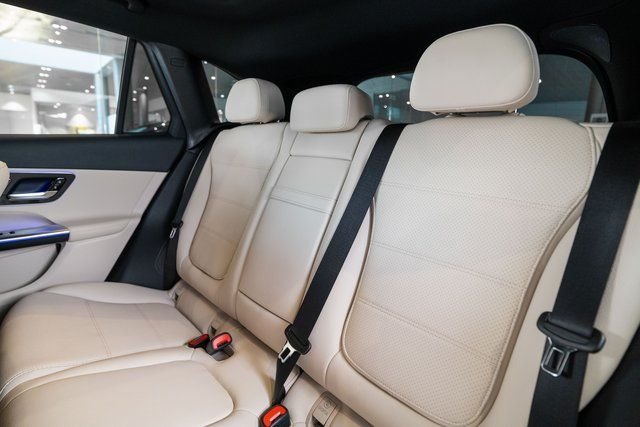 Used 2026 White Mercedes-Benz GLC 300 image 31