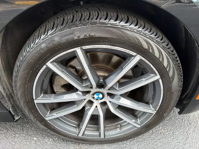 Used 2020 Black BMW 330i image 12