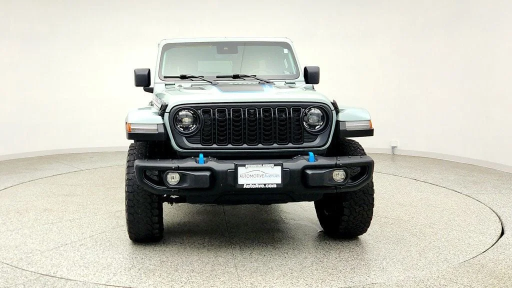 Used 2024 Earl Clearcoat Jeep Rubicon X 4xe w/ Nappa Leather, Steel Bumpers & Off-Road Camera image 2