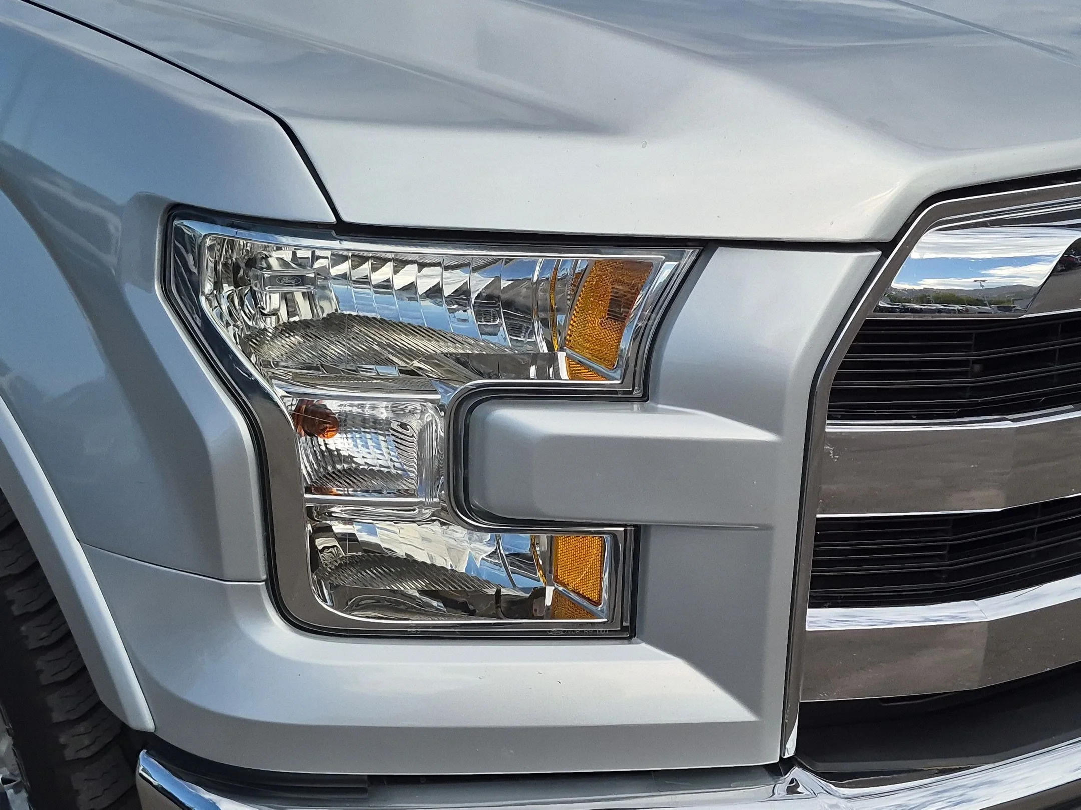 Used 2015 Ingot Silver Ford Lariat image 10