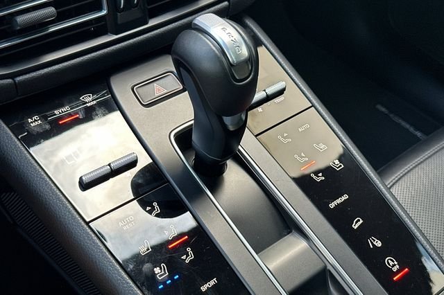 Used 2023  Porsche Base image 21