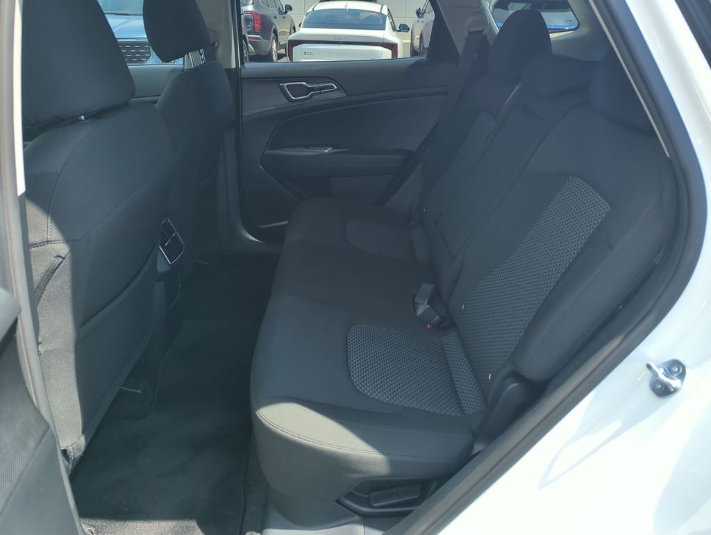 Used 2025 White Kia LX image 28