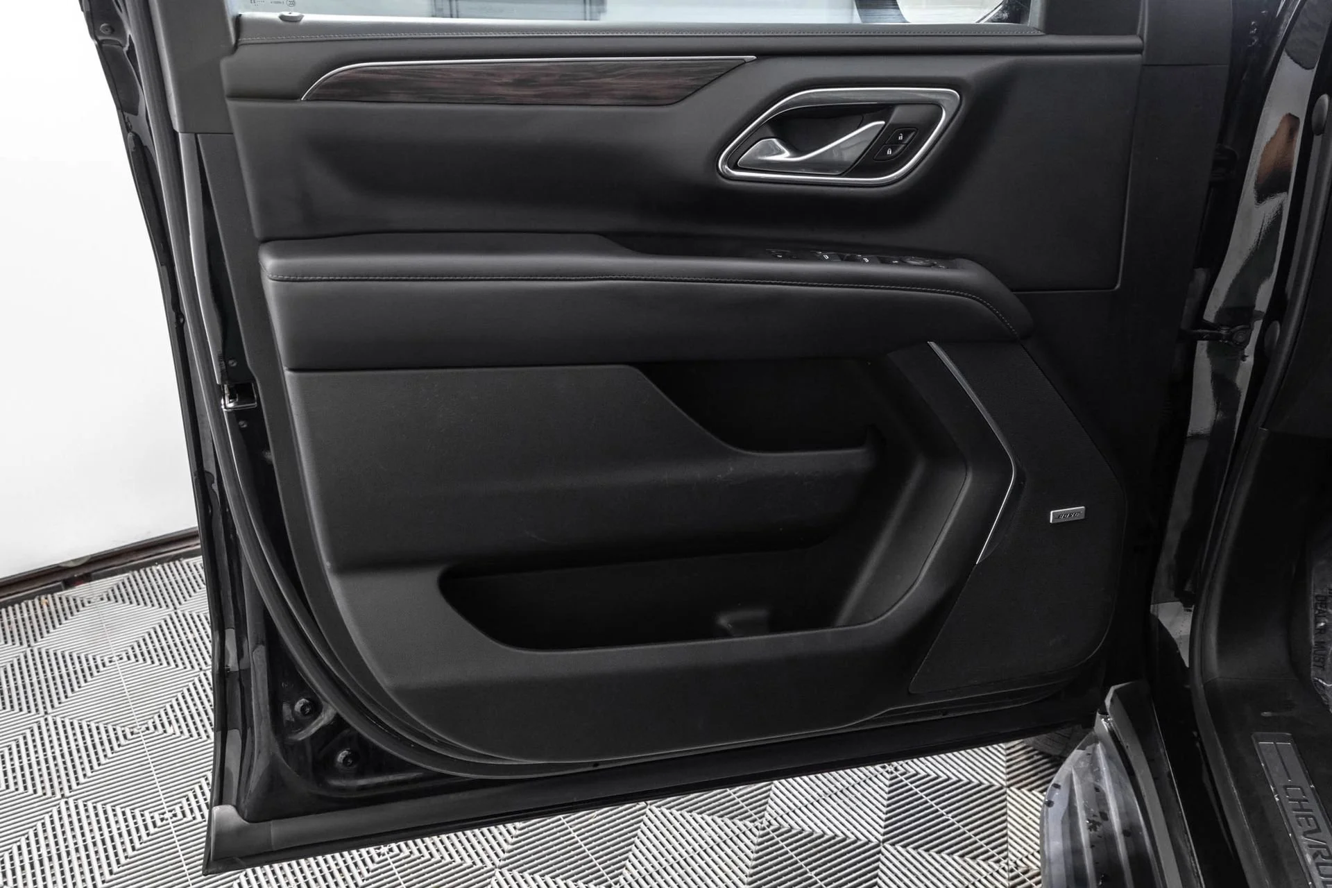 Used 2022 Black Chevrolet LT image 35