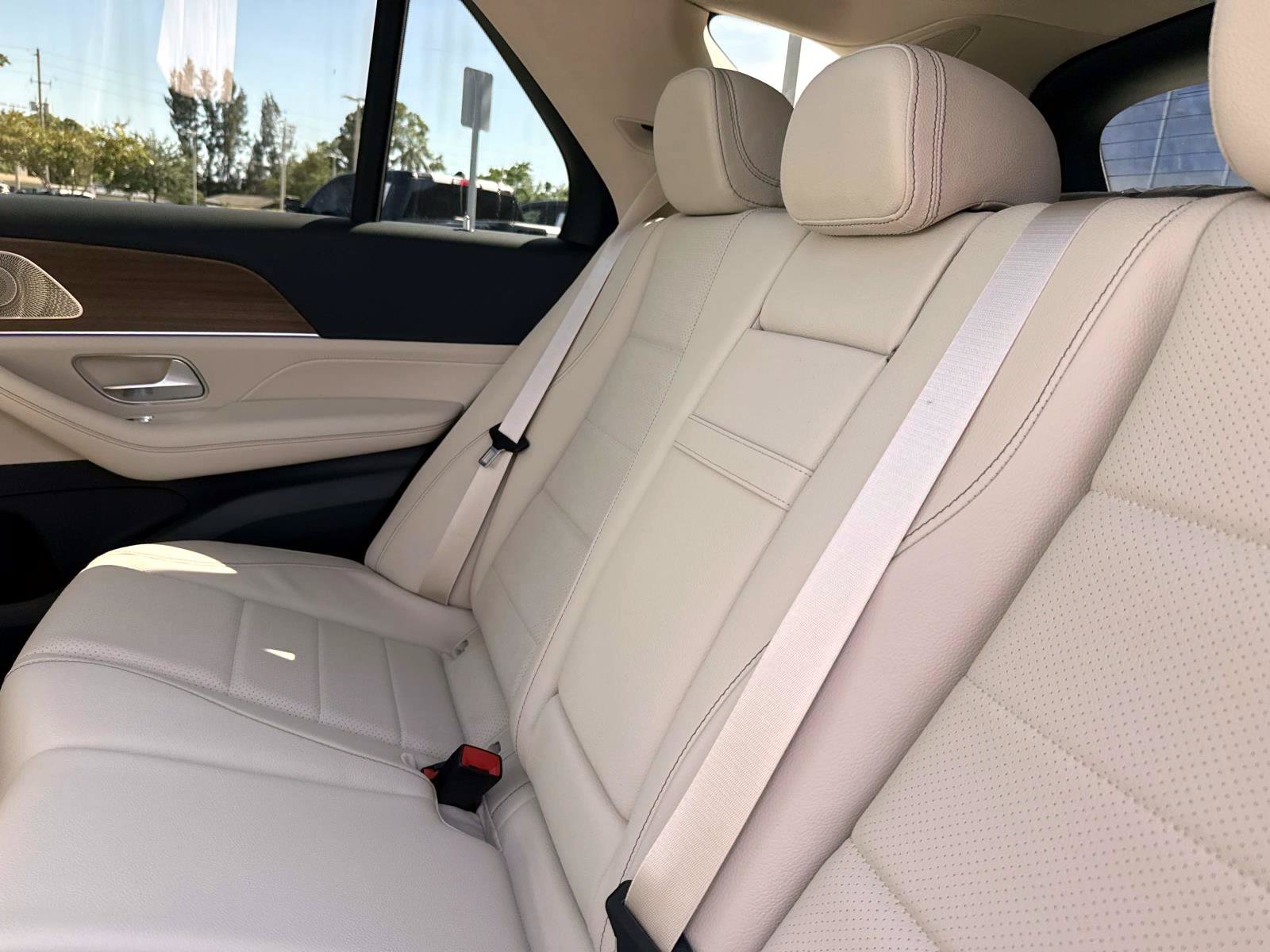 New 2026 Polar White Mercedes-Benz 350 4MATIC® SUV image 13