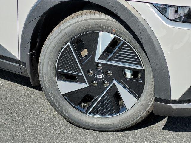New 2026 Gray Hyundai SEL image 9