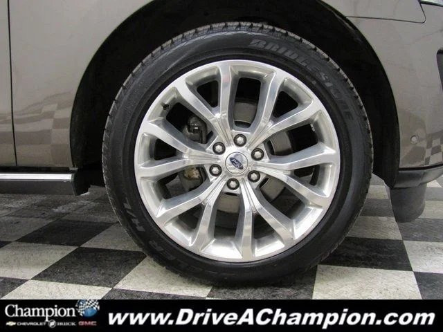 Used 2019 Gray Ford Limited image 3