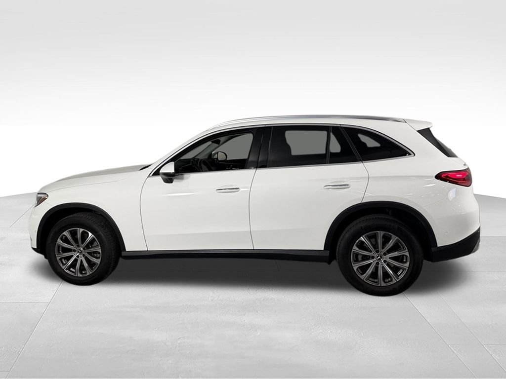 Used 2024 Polar White Mercedes-Benz GLC 300 image 9