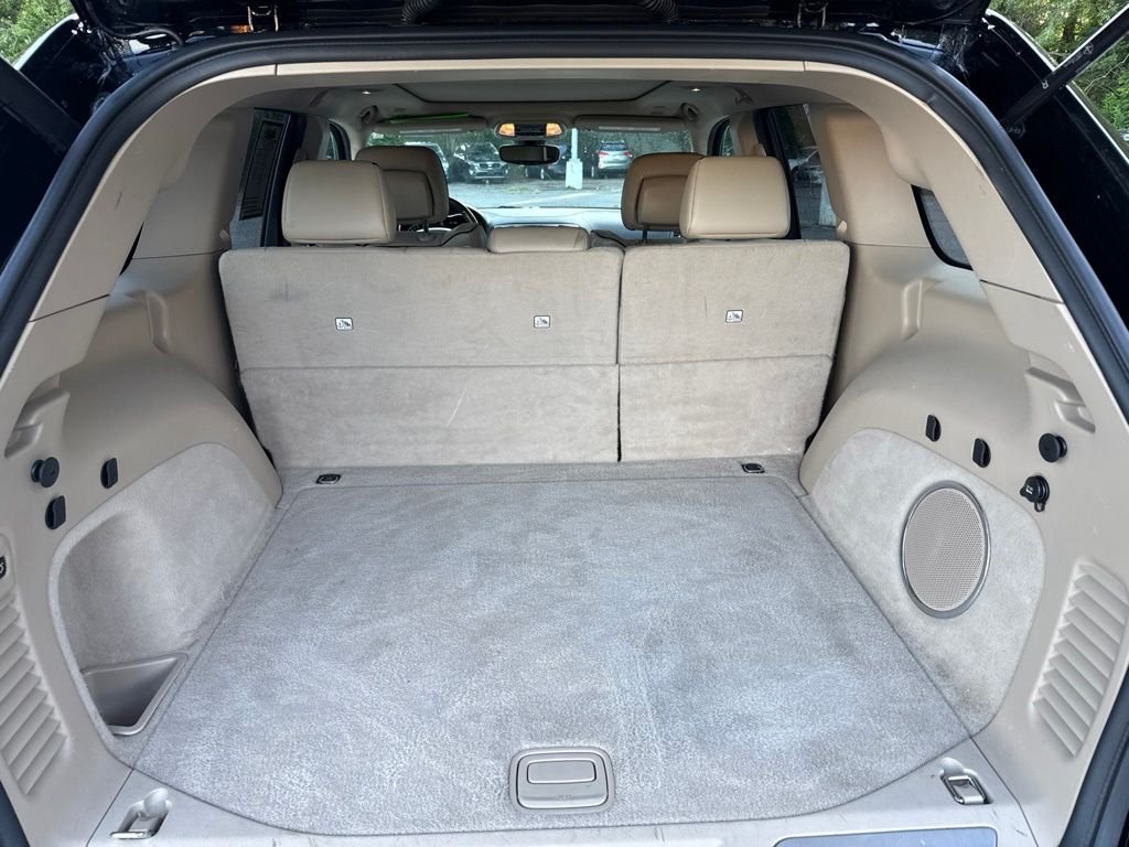 Used 2019 Black Jeep Overland image 5