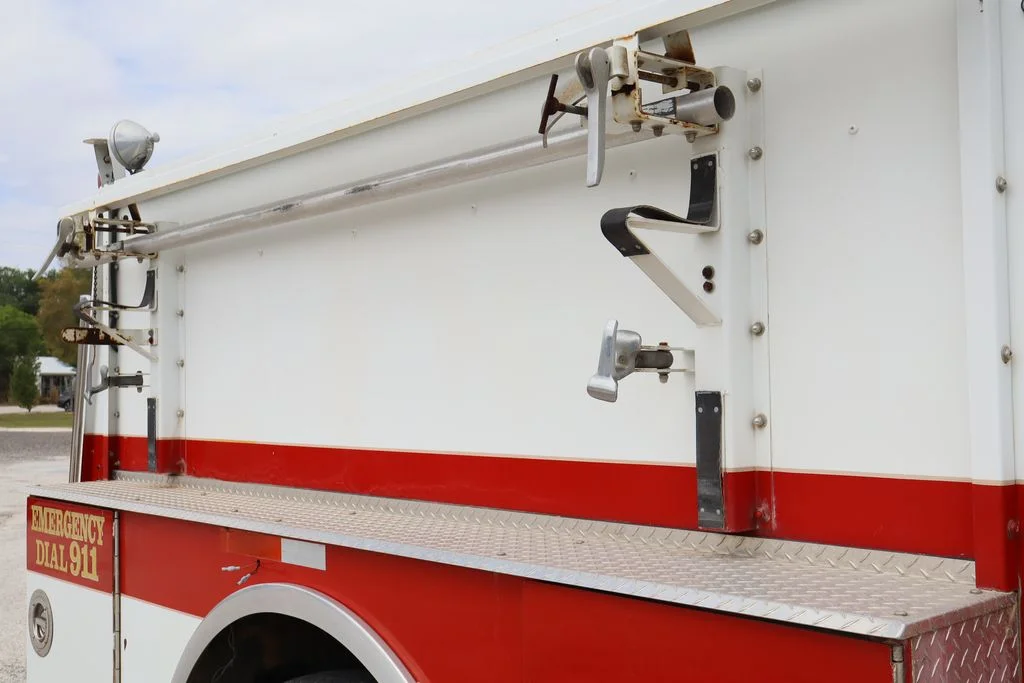 Used 1987  Ford F8000 image 27