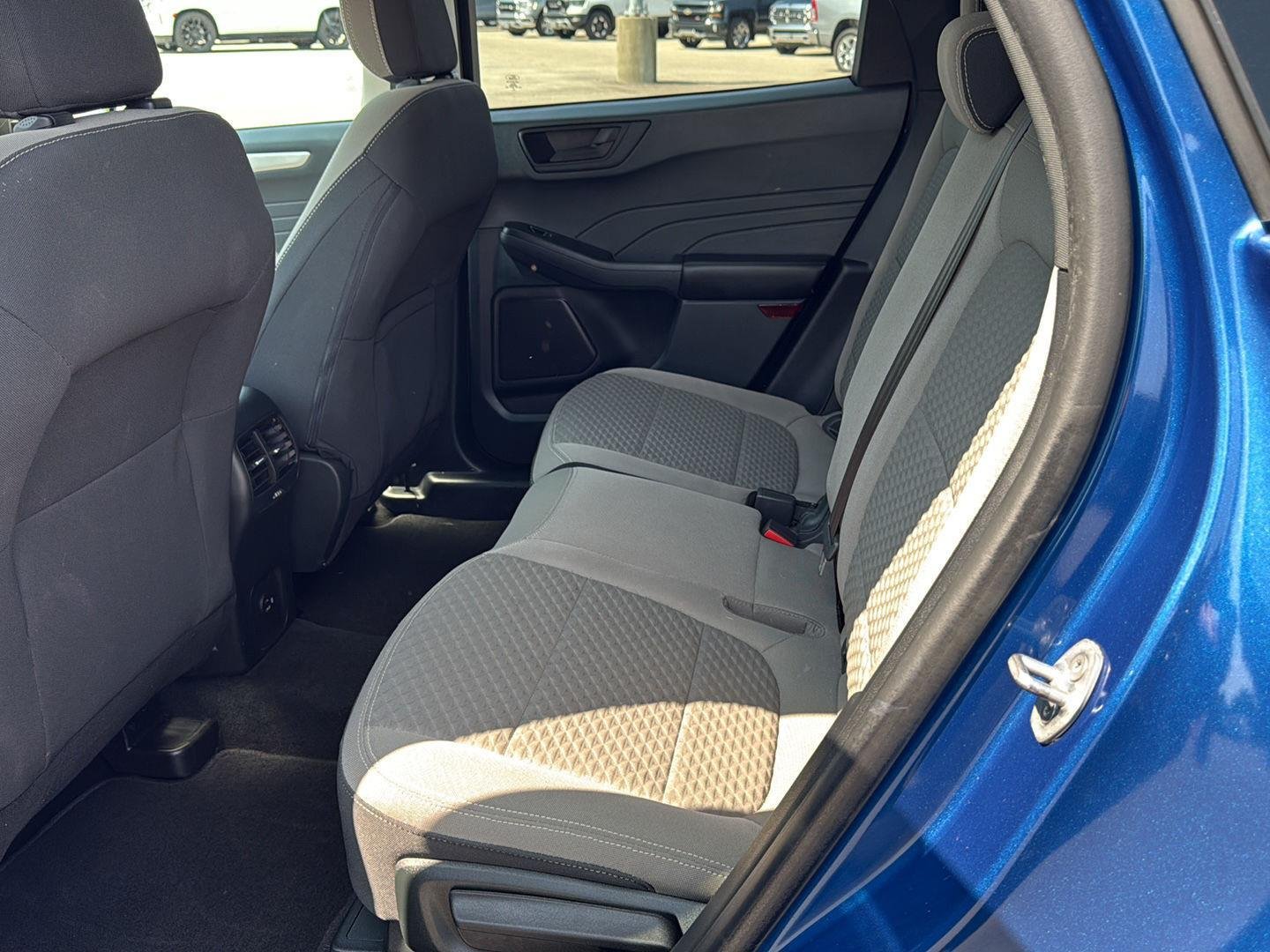 Used 2022 Atlas Blue Ford SE Hybrid image 10