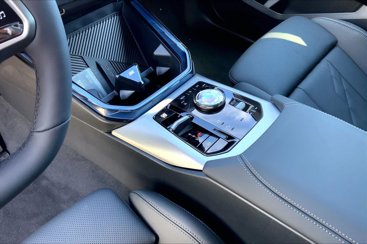 New 2026 Arctic Race Blue metallic BMW 30 xDrive image 7